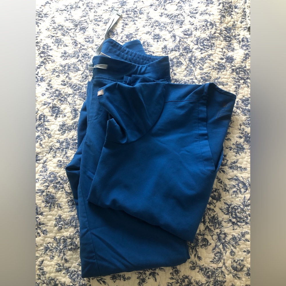 Figs blue scrubs, size xs in both
